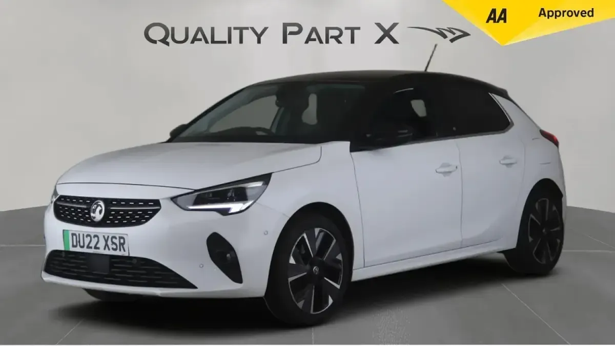 Used Vauxhall Corsa-e Elite 100 kW (136 HP) 2022 White Hatchback