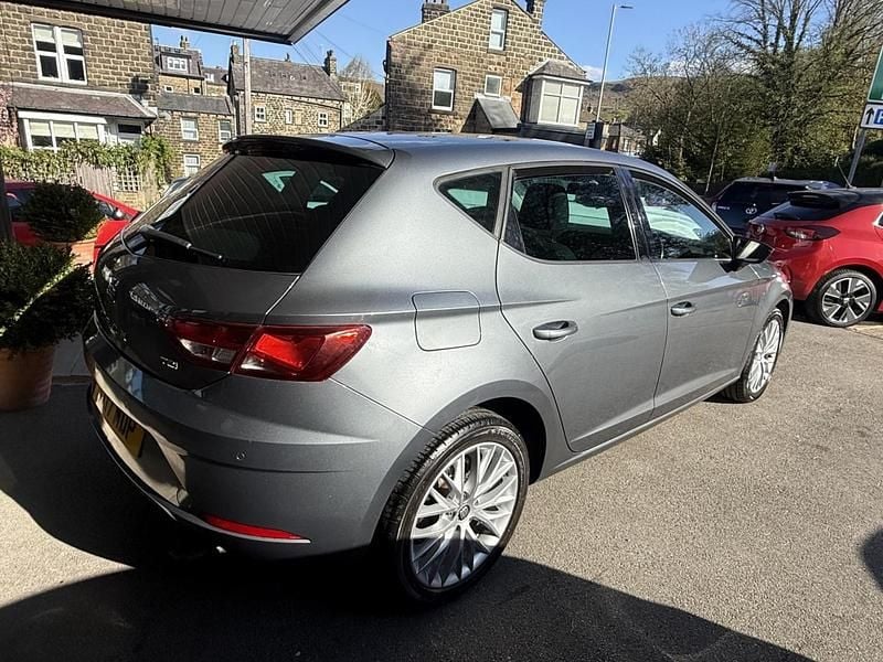 Begagnad Seat Leon SE Dynamic 115 HK (84 kW) 2017 Grå Halvkombi