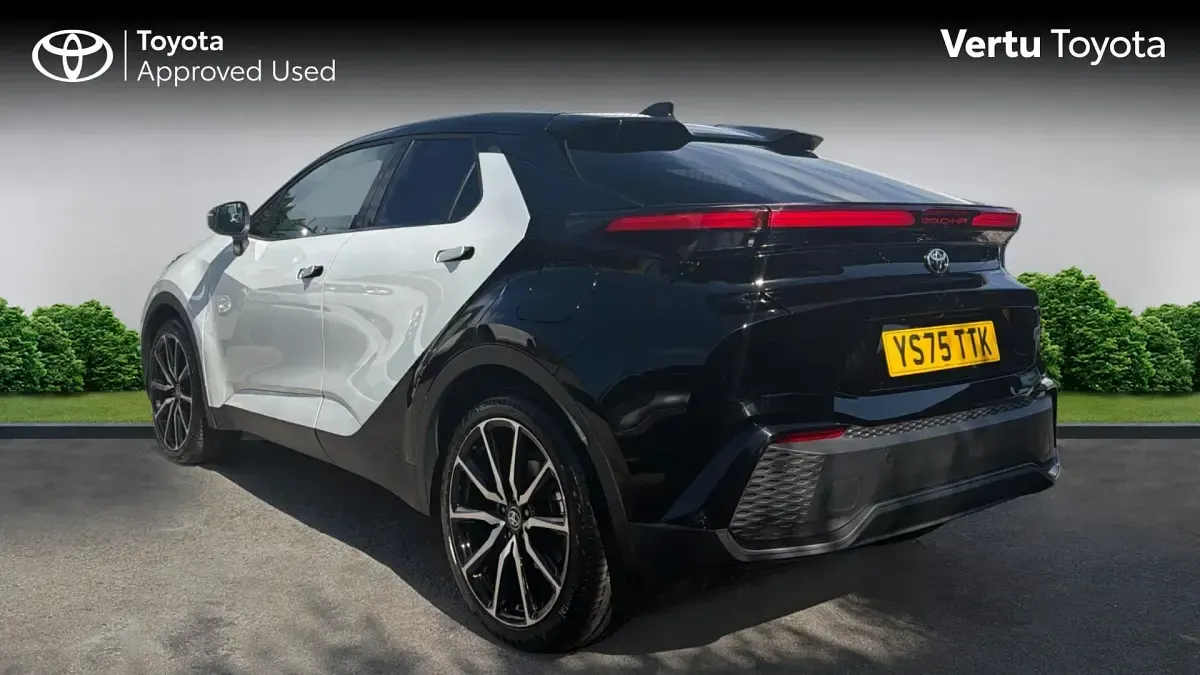 Used Toyota C-HR Sport 197 HP (144 kW) 2026 Platinum white pearl bitone SUV