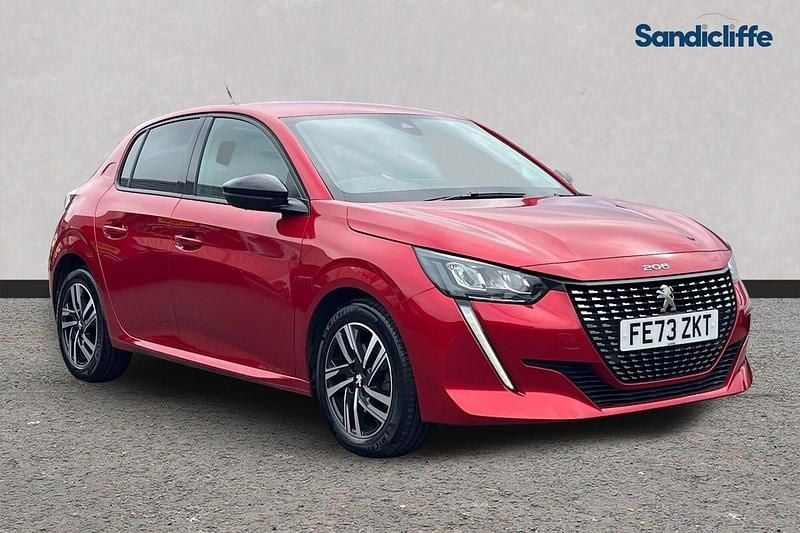 Used Peugeot 208 Allure+ 100 HP (73 kW) 2023 Red Hatchback