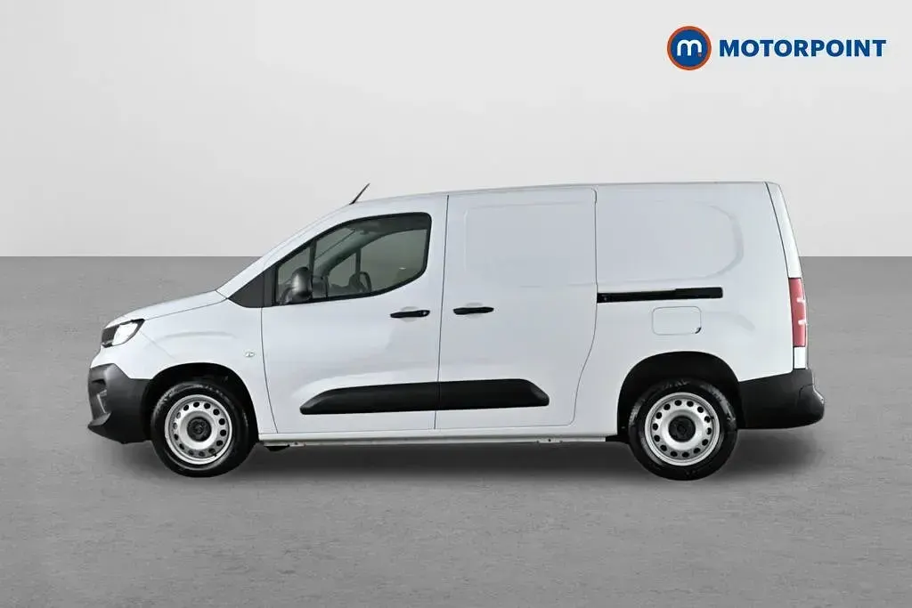 New Citroën Berlingo 100 HP (73 kW) 2026 White MPV
