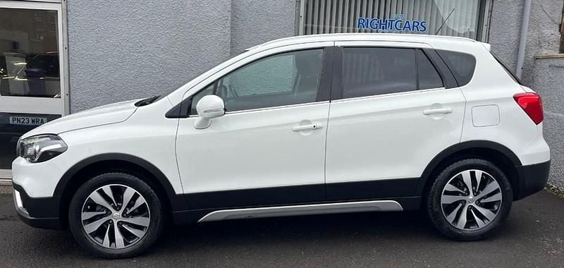 Used Suzuki SX4 SZ-T 129 HP (94 kW) 2021 White Hatchback