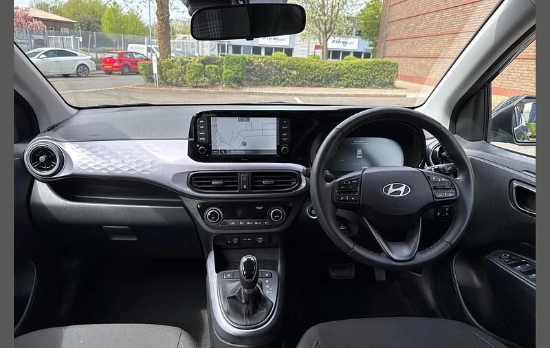 Used Hyundai i10 Premium 77 HP (56 kW) 2025 Black Hatchback