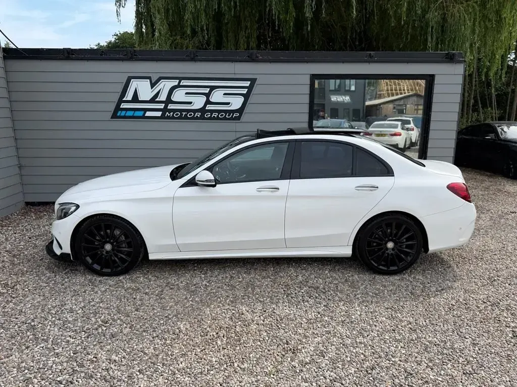 Used Mercedes C220 AMG line 2016 White Sedan
