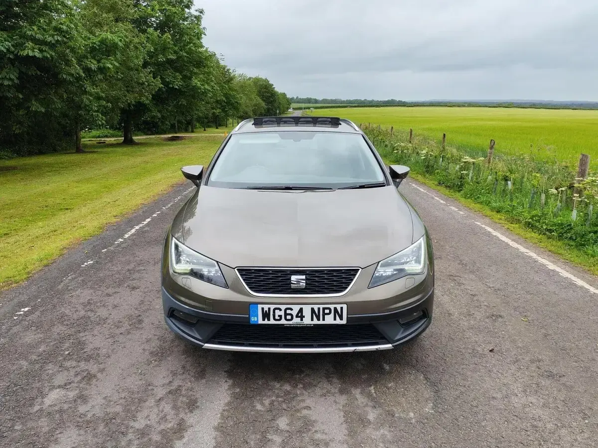 Used Seat Leon SE Technology 150 HP (110 kW) 2015 Brown Estate