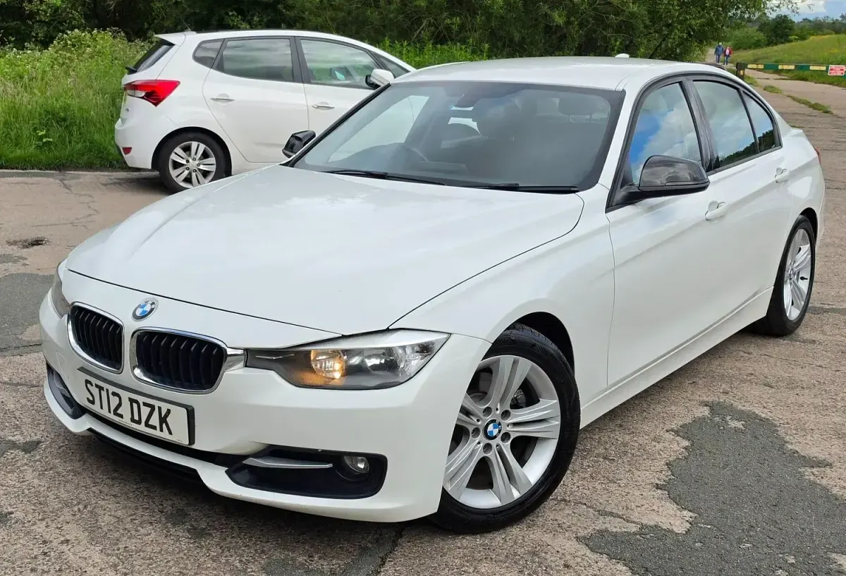 Used BMW 320 Sport Line 2012 White Sedan