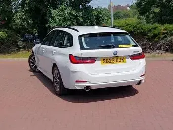 Used BMW 330e Sport Line 292 HP (214 kW) 2023 White Estate