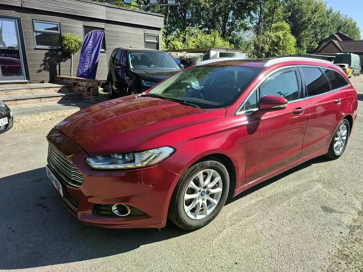 Used Ford Mondeo Titanium 115 HP (84 kW) 2014 Red Estate