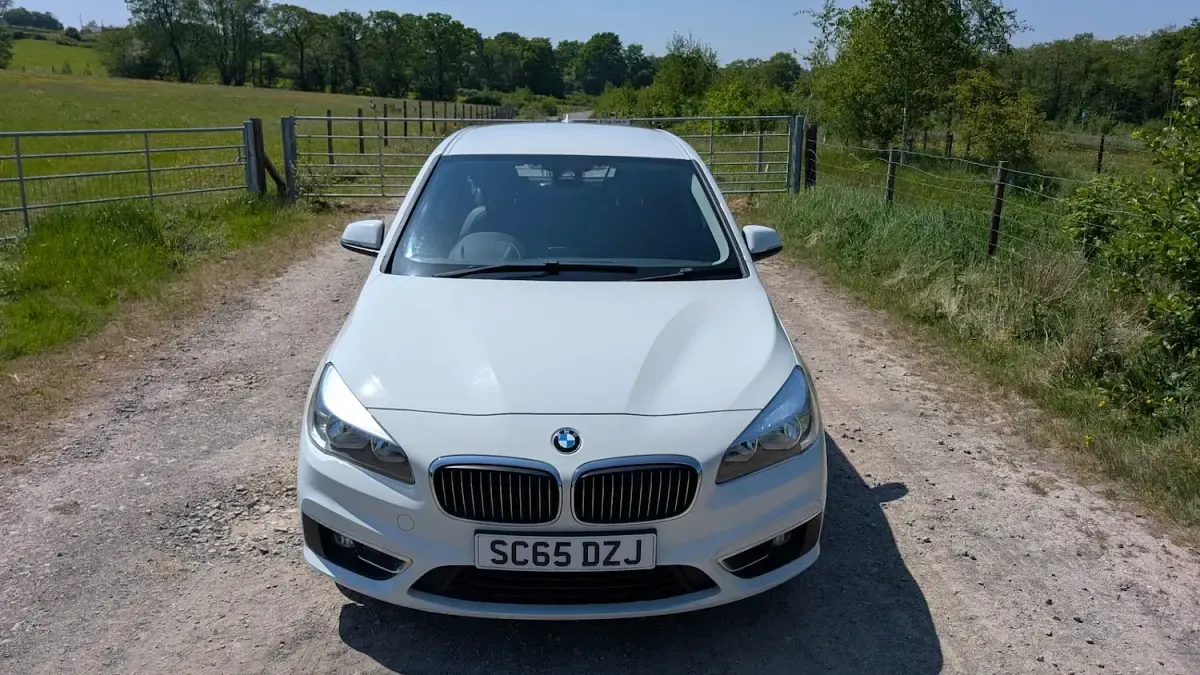Used BMW 216 Luxury Line 116 HP (85 kW) 2015 White Coupe