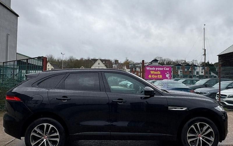 Used Jaguar F-Pace R-Sport 179 HP (131 kW) 2017 Black SUV