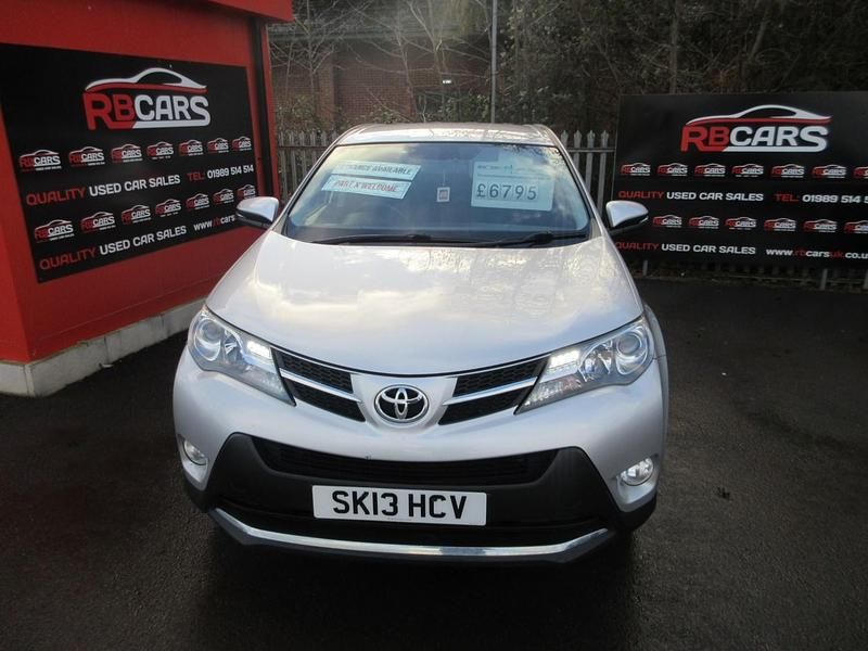 Used Toyota RAV4 150 HP (110 kW) 2013 Silver SUV