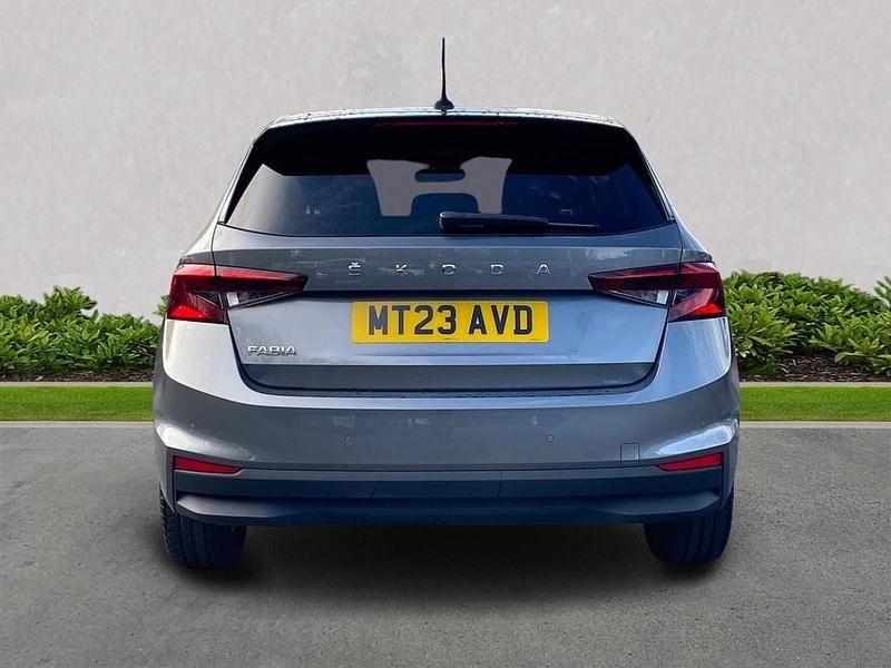 Used Audi Q2 Sport 110 HP (80 kW) 2023 White SUV