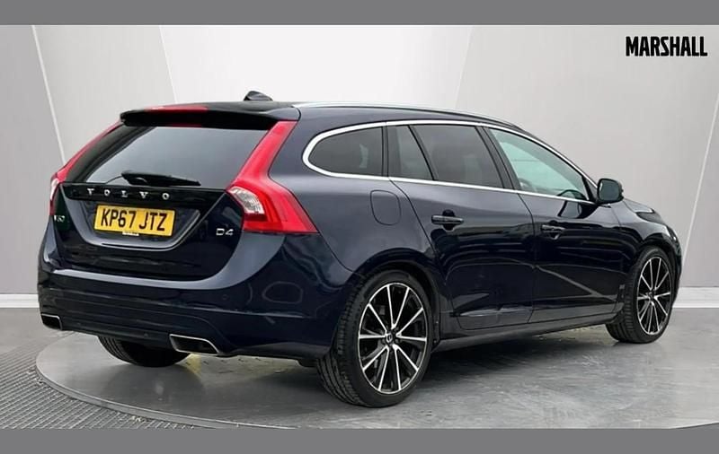Used Volvo V60 SE Lux 190 HP (139 kW) 2017 Blue Estate