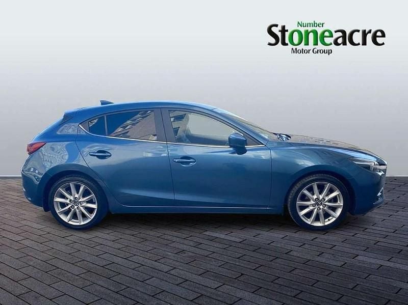 Used Mazda 3 Inclusive 121 HP (88 kW) 2018 Blue Hatchback