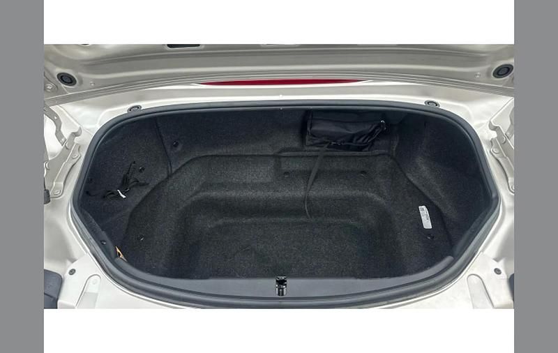 Used Mazda MX5 Exclusive-Line 184 HP (135 kW) 2023 Silver Cabriolet