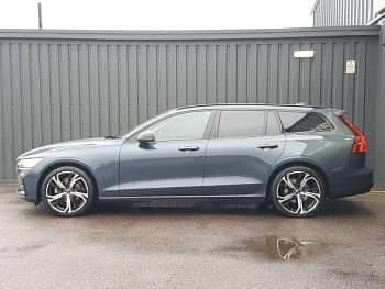 Used Volvo V60 Ultra 197 HP (144 kW) 2025 Blue Estate