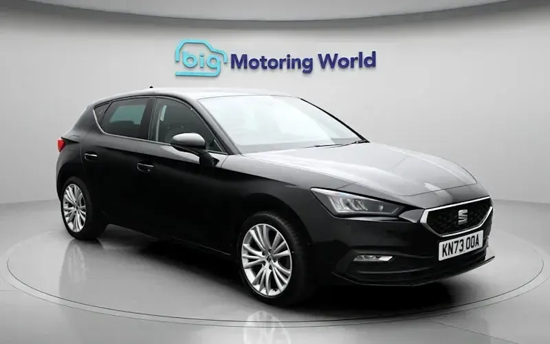 Used Seat Leon SE Dynamic 131 HP (96 kW) 2023 Black Hatchback