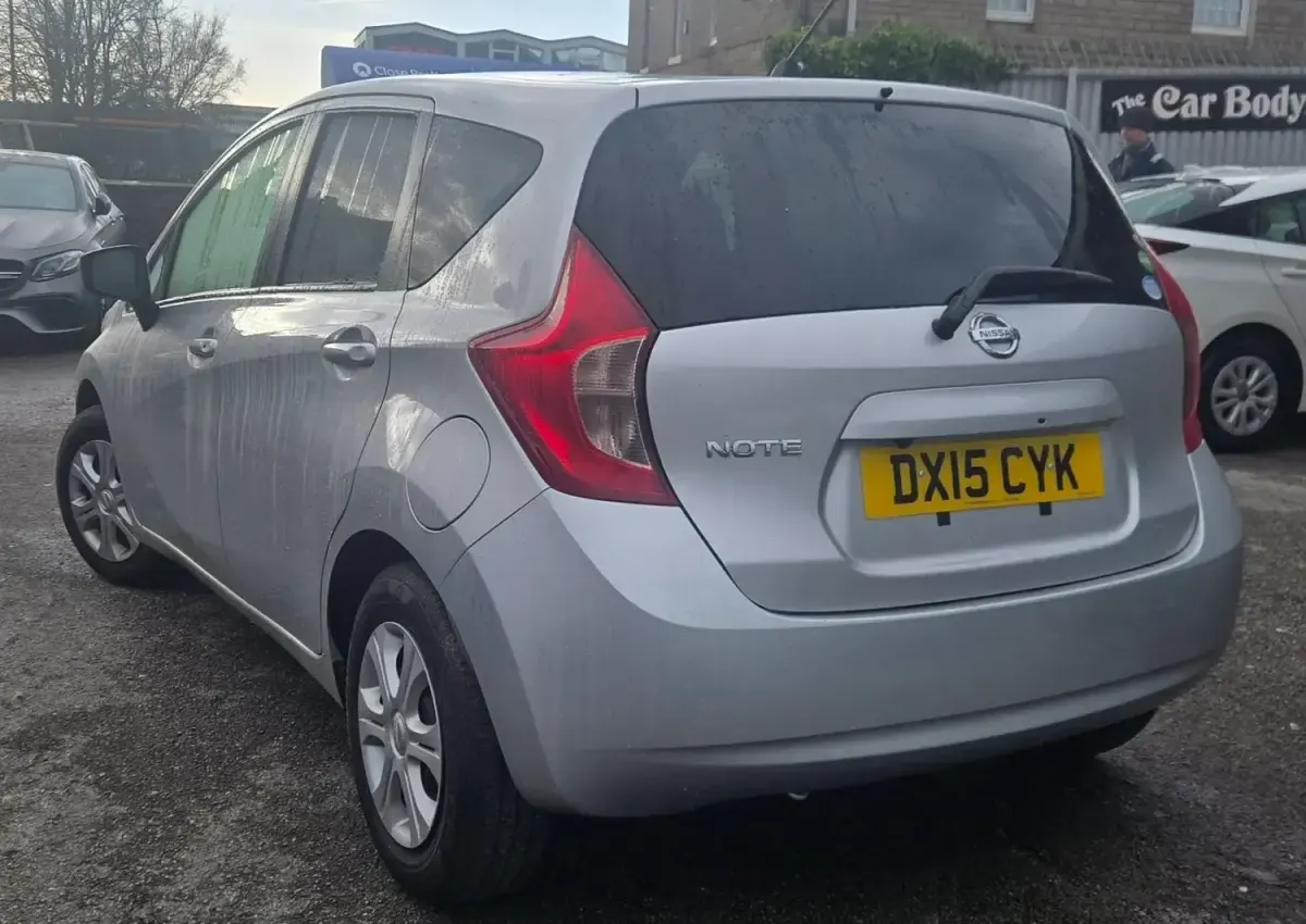 Begagnad Nissan Note 2025 Silver Halvkombi