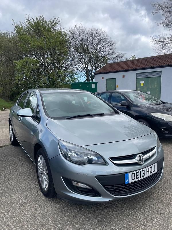 Used Vauxhall Astra 2013 Silver Hatchback