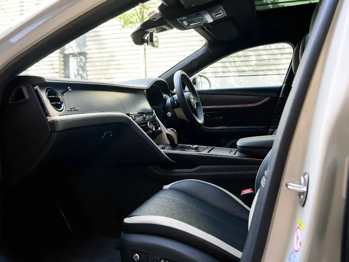 New Bentley Flying Spur 2025 White Sedan