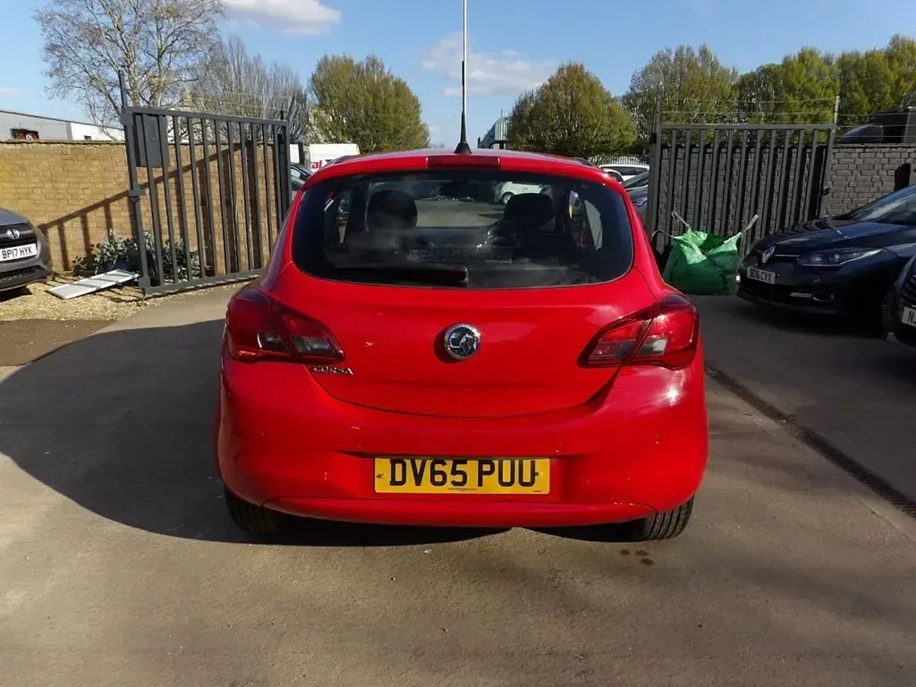 Used Vauxhall Corsa 90 HP (66 kW) 2015 Red Hatchback