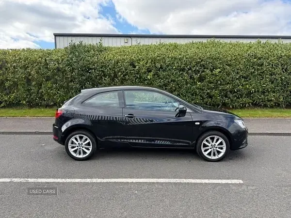 Begagnad Seat Ibiza 84 HK (61 kW) 2015 Svart Halvkombi