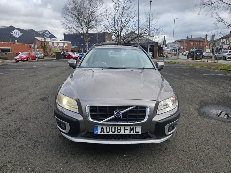 Usado Volvo XC70 SE Lux 185 HP (136 kW) 2008 Prateado Carrinha