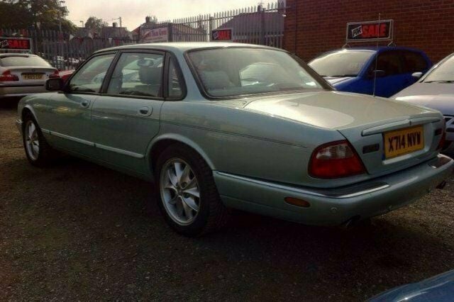 Used Jaguar XJ8 240 HP (176 kW) 2000 Sedan