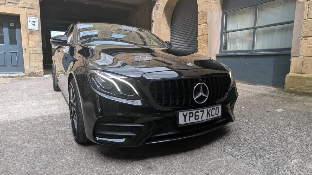 Begagnad Mercedes E220 AMG line 2017 Svart Sedan