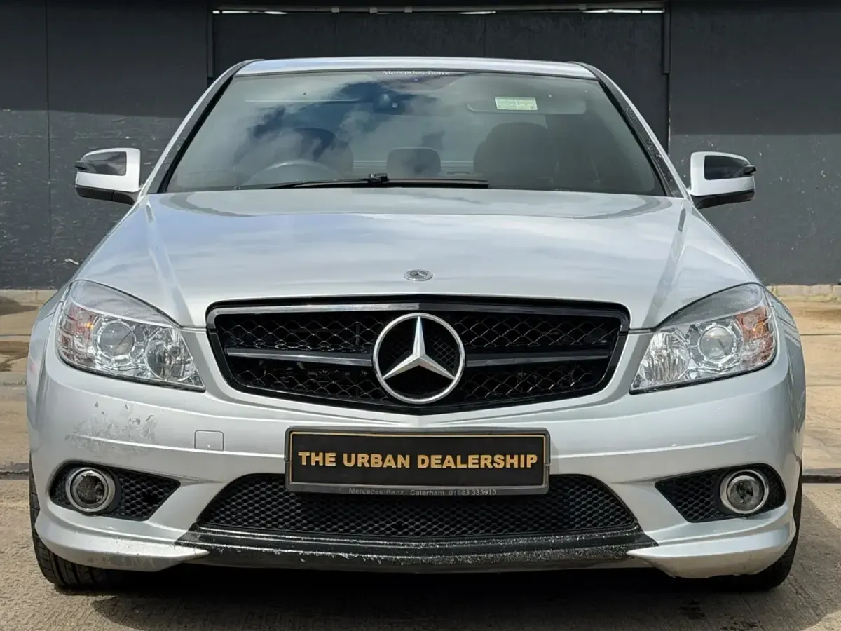 Usado Mercedes C180 2007 Prateado Sedan