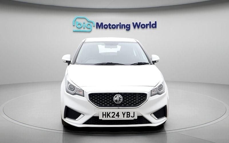 Used MG MG3 Exclusive 106 HP (77 kW) 2024 White Hatchback
