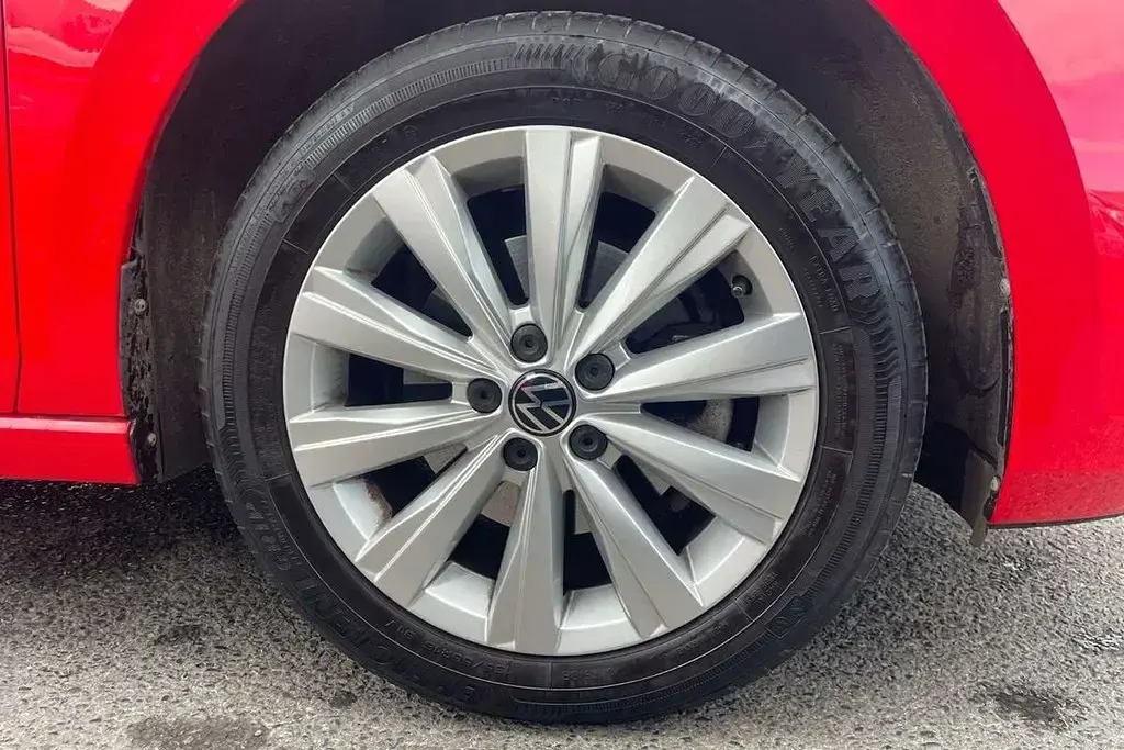 Used VW Polo SEL 110 HP (80 kW) 2021 Red Hatchback