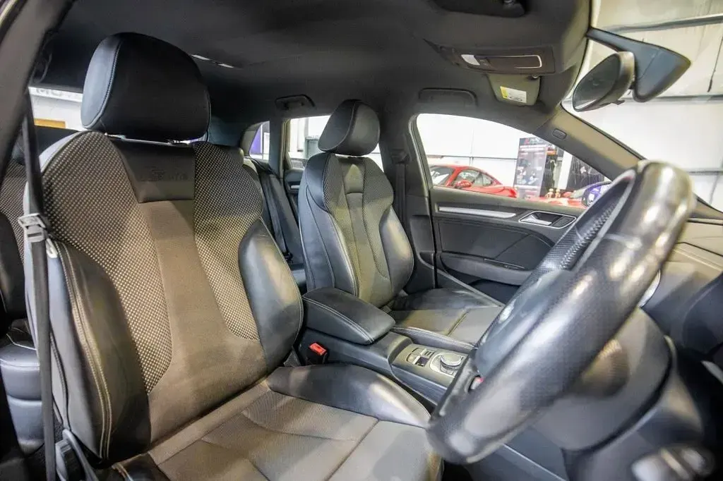 Begagnad Audi A3 Sportback S-Line 184 HK (135 kW) 2015 Vit Halvkombi