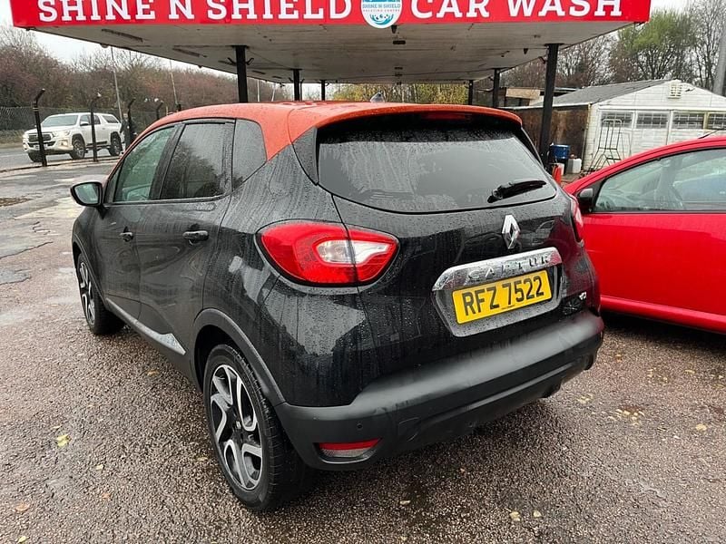 Used Renault Captur Dynamique 90 HP (66 kW) 2014 Black SUV