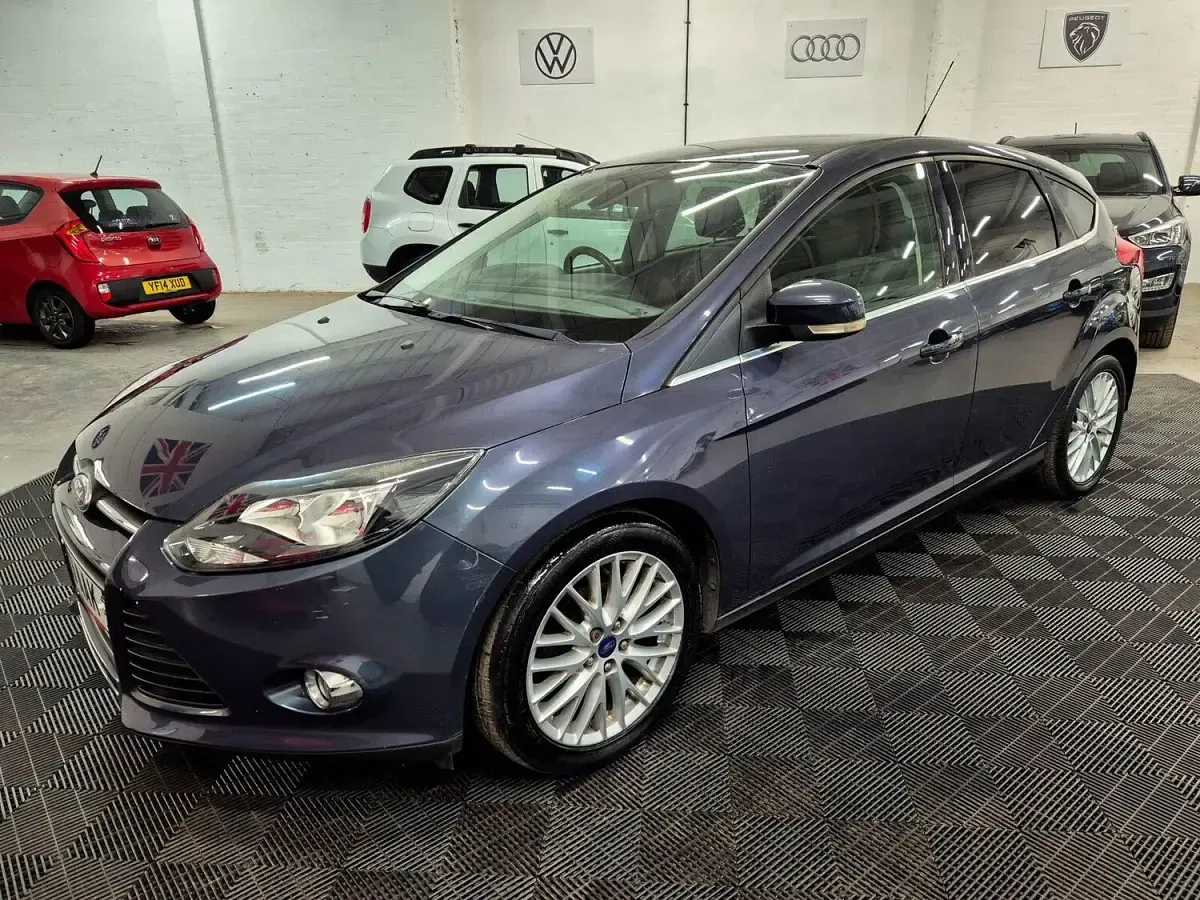Used Ford Focus Zetec 2013 Grey Hatchback