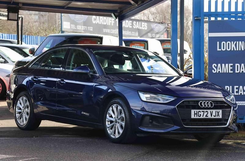 Used Audi A4 Comfort 150 HP (110 kW) 2023 Blue Sedan