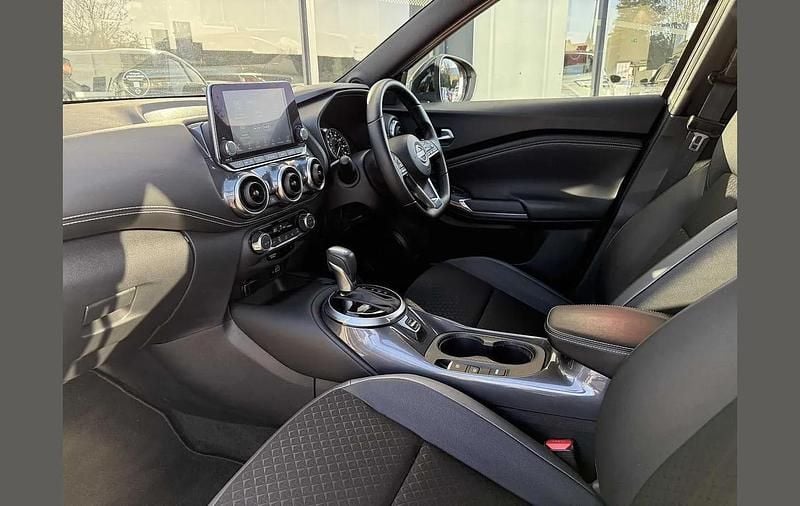 Used Nissan Juke N-Connecta 141 HP (103 kW) 2022 White SUV