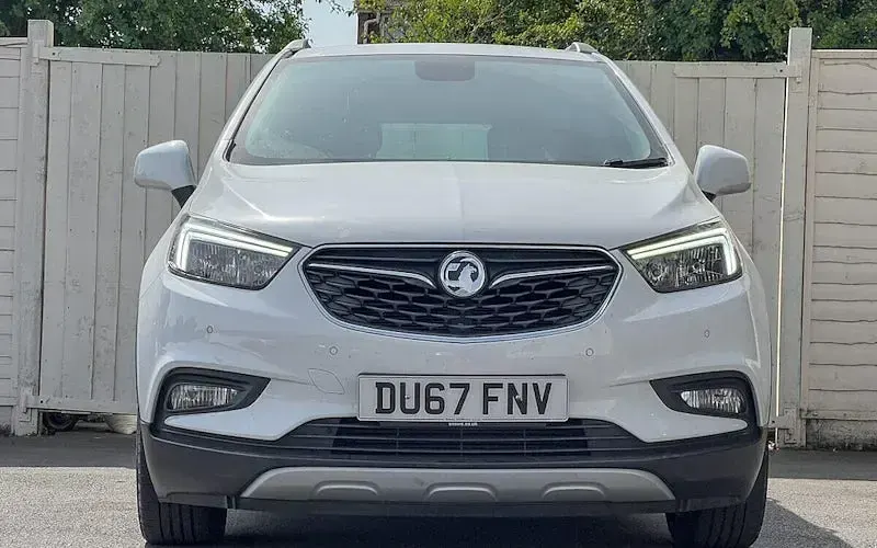 Used Vauxhall Mokka Design Edition 140 HP (102 kW) 2017 White SUV