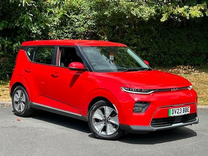 Red Used 2023 Kia Soul EV 3 SUV | £16,450 (Fair price) - Image 1/3