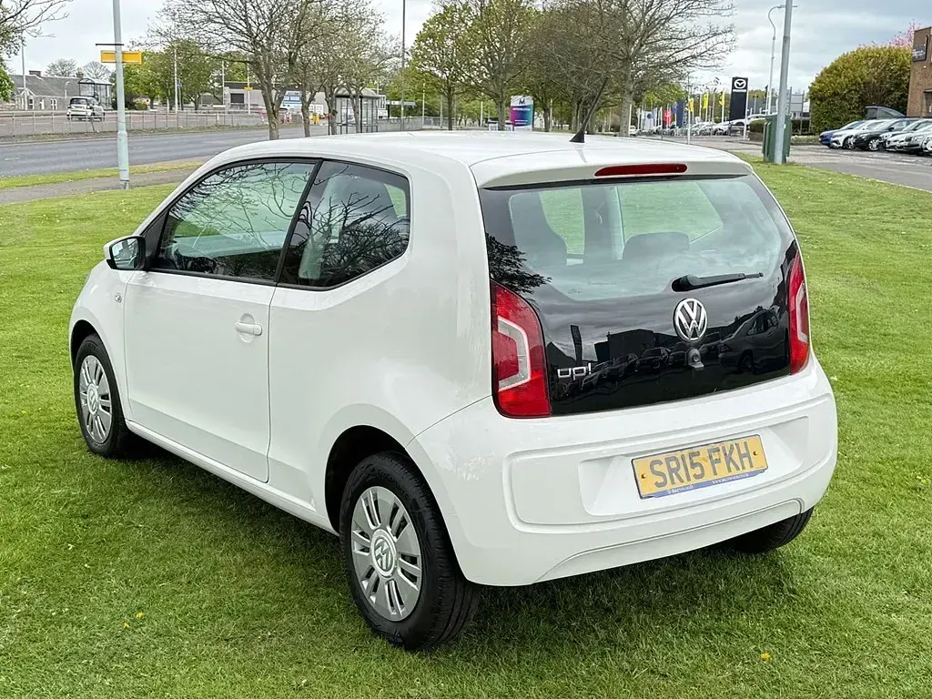 Used VW up! move up! 60 HP (44 kW) 2015 White Hatchback