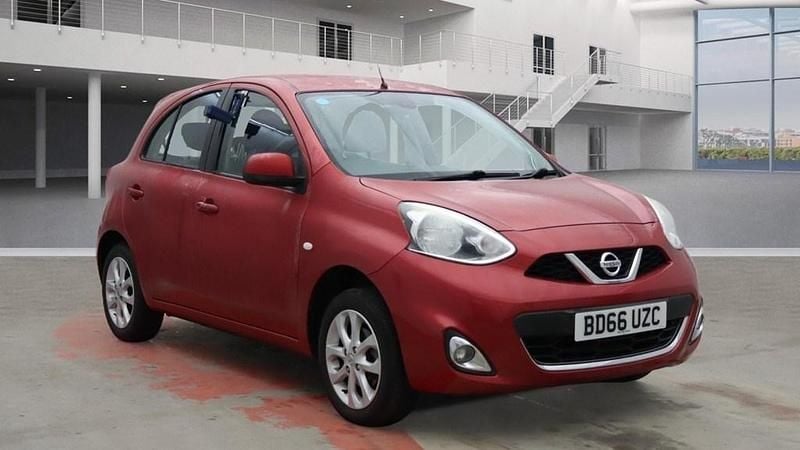 Begagnad Nissan Micra Acenta 2016 Röd Halvkombi