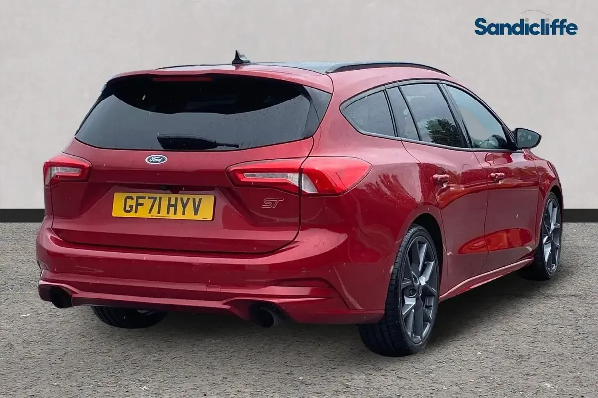 Used Ford Focus ST 280 HP (205 kW) 2021 Red Estate