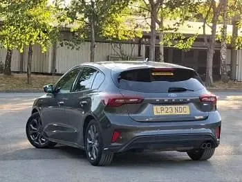 Used Ford Focus ST-Line 155 HP (114 kW) 2023 Grey Hatchback