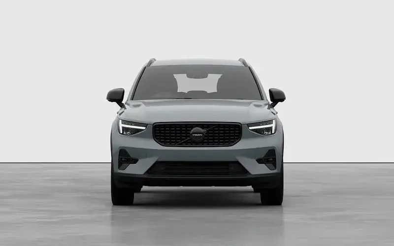 Used Volvo XC40 Plus 197 HP (144 kW) 2025 SUV