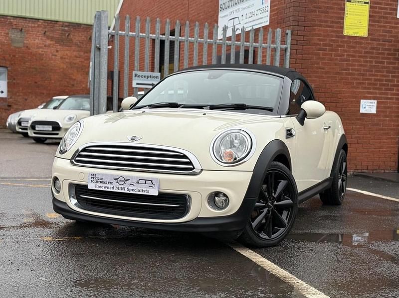 White Used 2013 Mini Cooper Cabriolet Cabriolet | £4,995 (Fair price) - Image 1/4