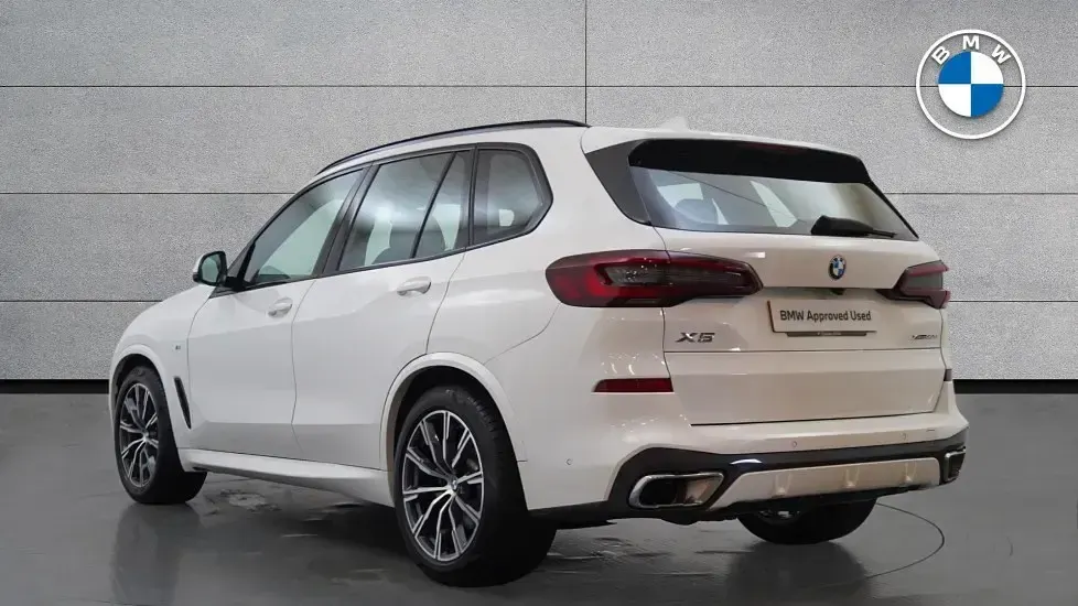 Used BMW X5 M Sport 282 HP (207 kW) 2022 White SUV