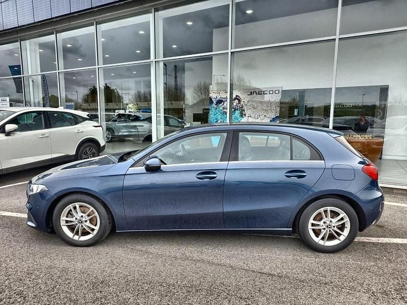 Used Mercedes A180 Executive 114 HP (83 kW) 2019 Blue Hatchback