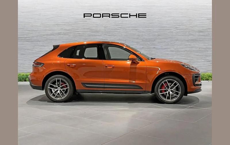Used Porsche Macan S 374 HP (275 kW) 2022 Orange SUV