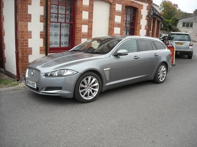 Used Jaguar XF Sportbrake Premium Luxury 200 HP (147 kW) 2014 Grey met Estate