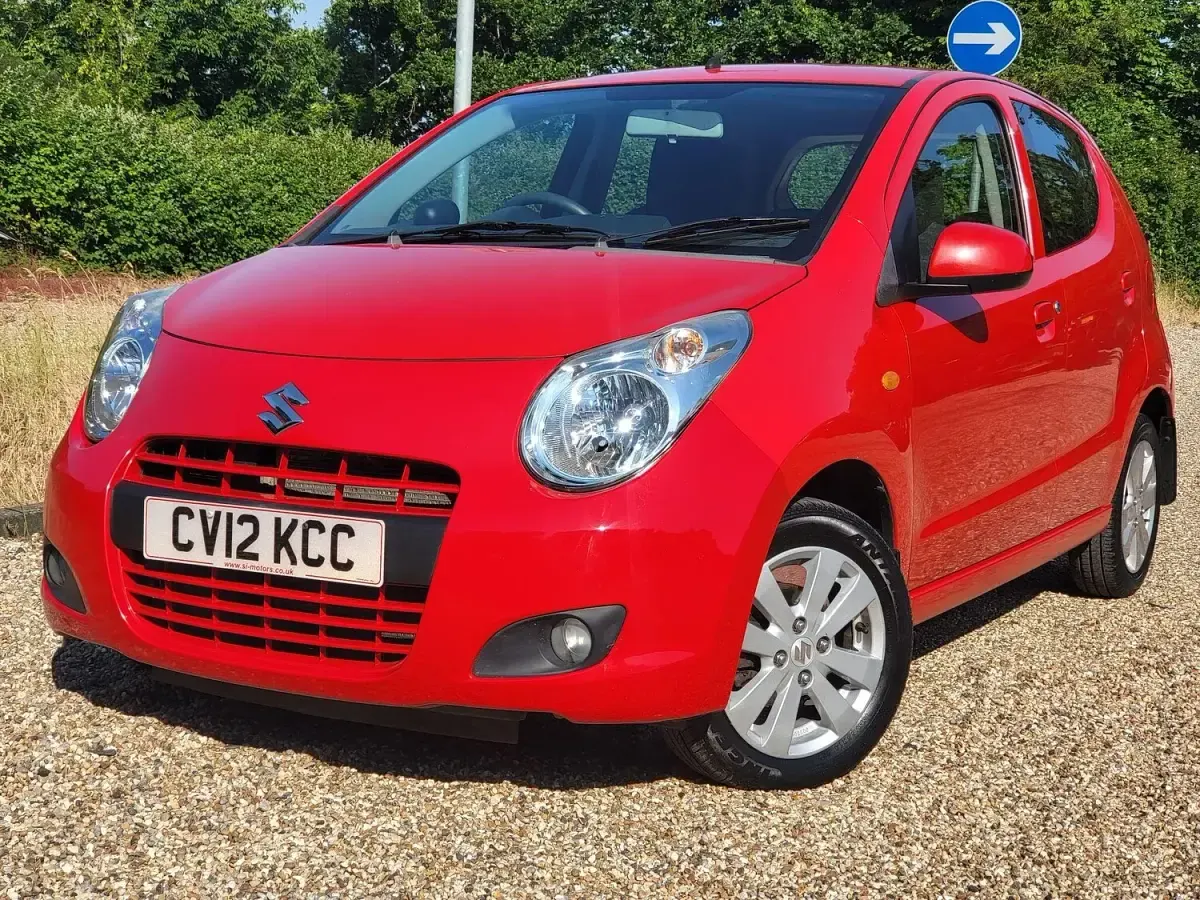 Used Suzuki Alto SZ4 68 HP (50 kW) 2012 Red Hatchback